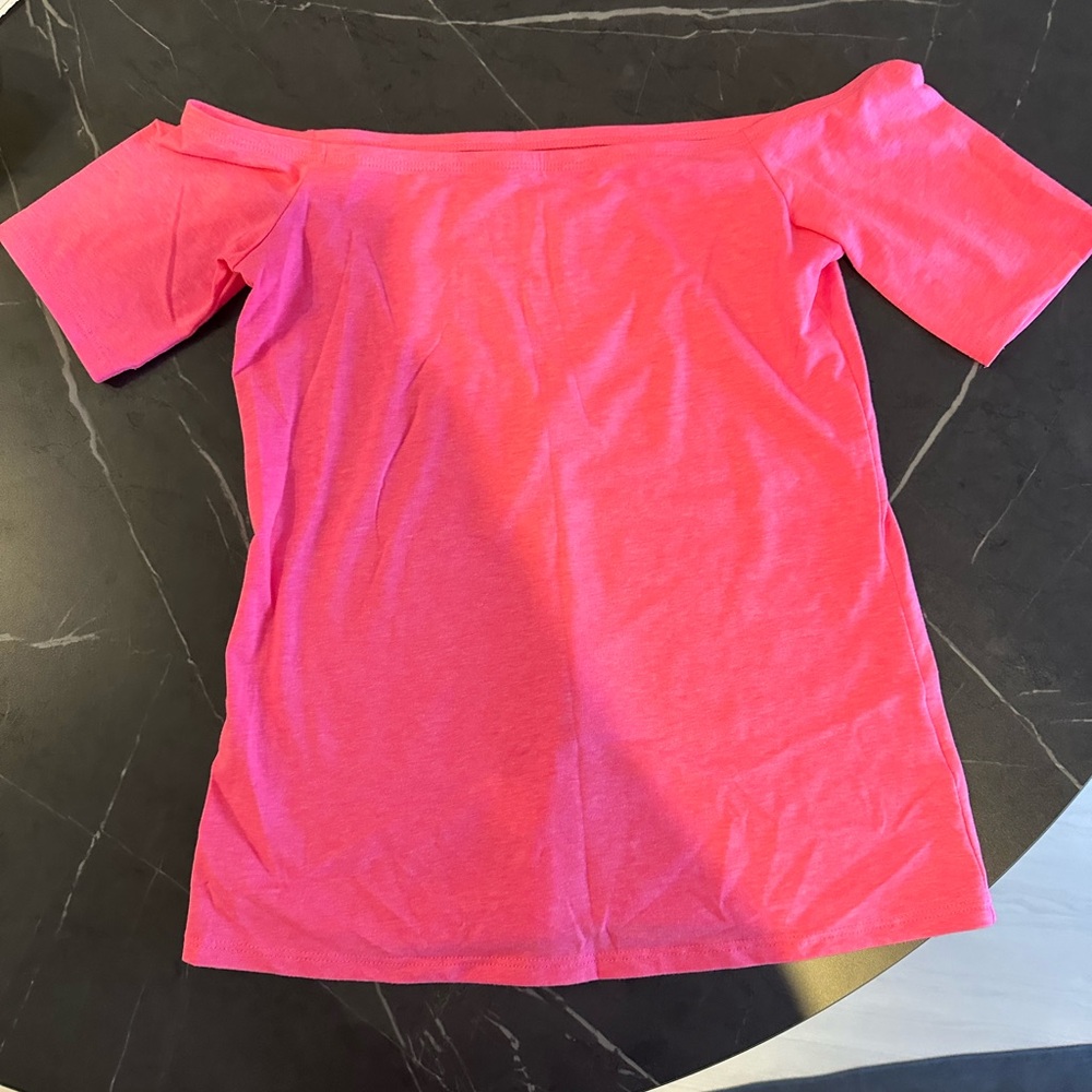 Open shoulders top
